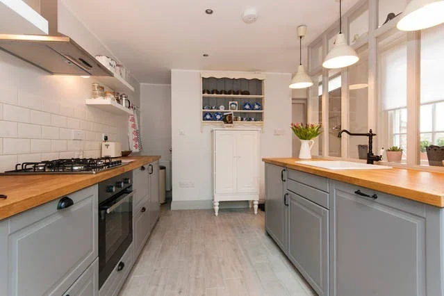 House Tetherdown in Greater London