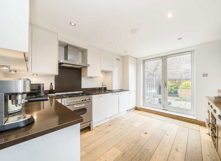 House Castle Yard in Greater London