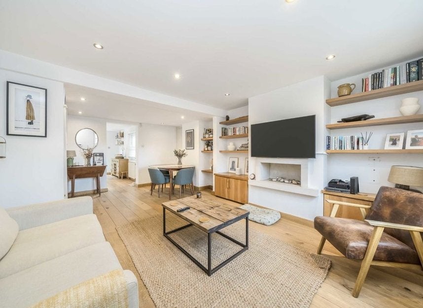 House Castle Yard in Greater London
