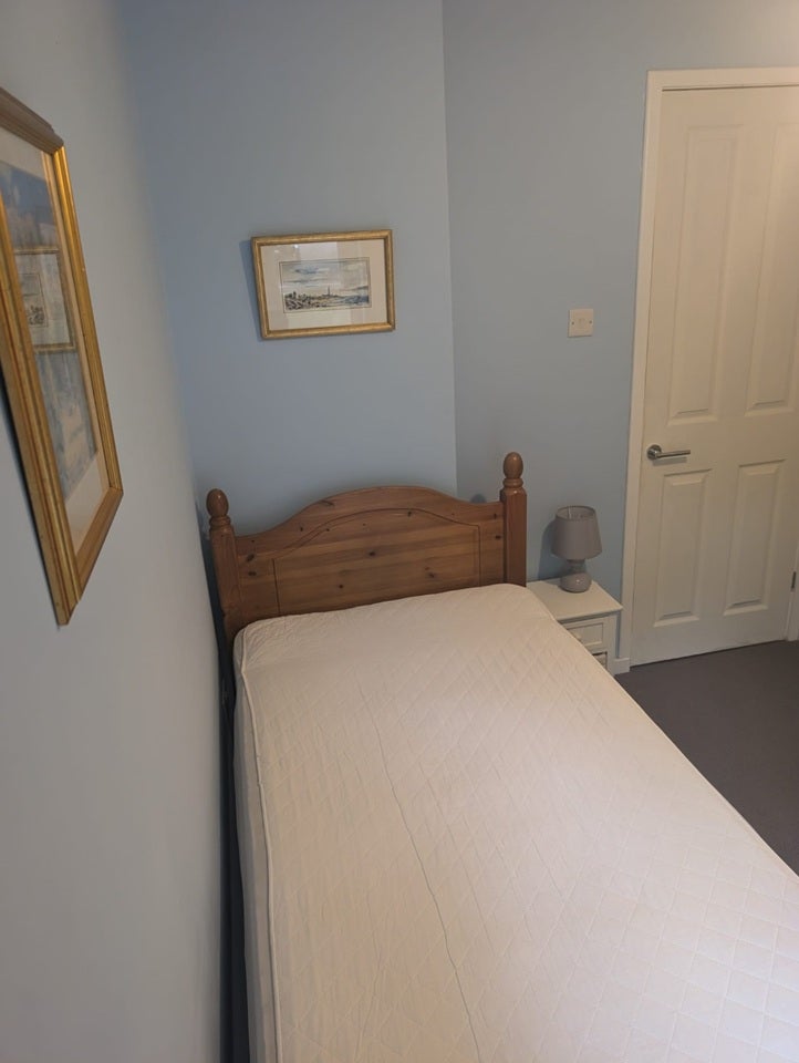 Room Holme Chase in Elmbridge