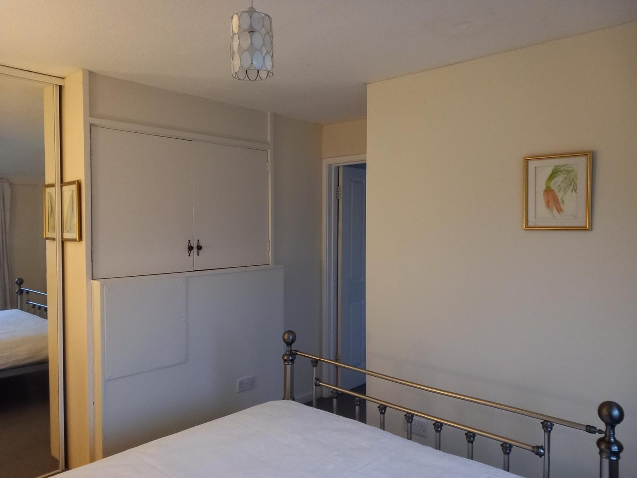 Room Holme Chase in Elmbridge