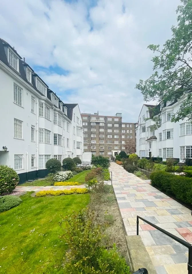 Flat Streatham Hill in Greater London