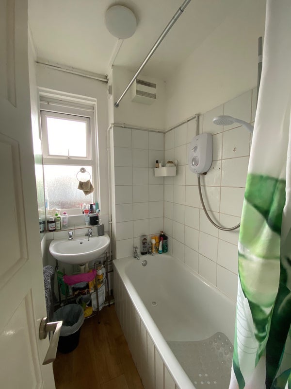 Room Stockwell Gardens in Greater London