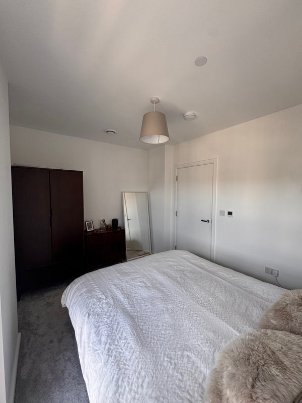 Room Headlam Road in Greater London