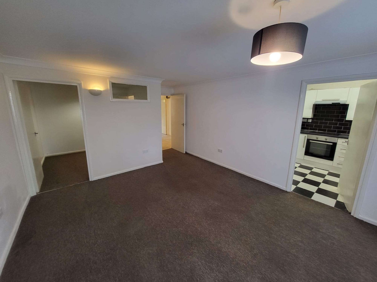 Flat Kingsland Road in Luton