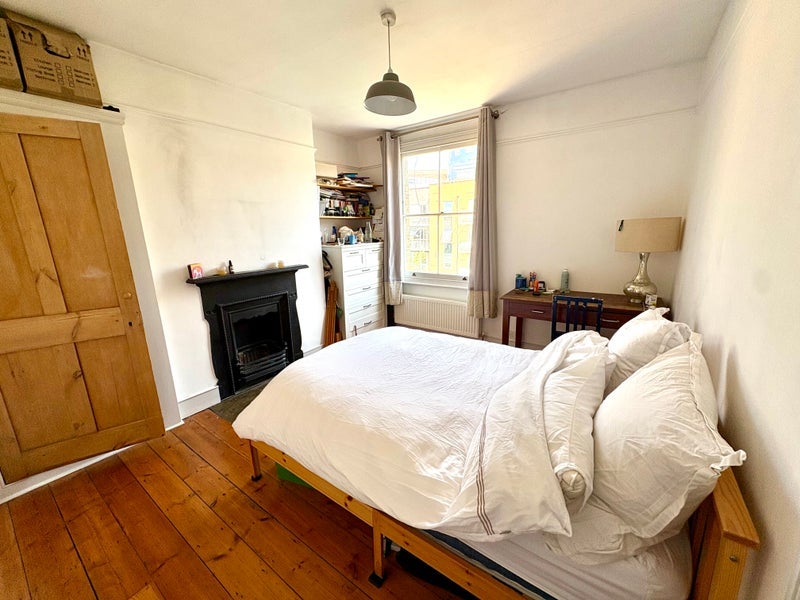 Room Bryantwood Road in Greater London