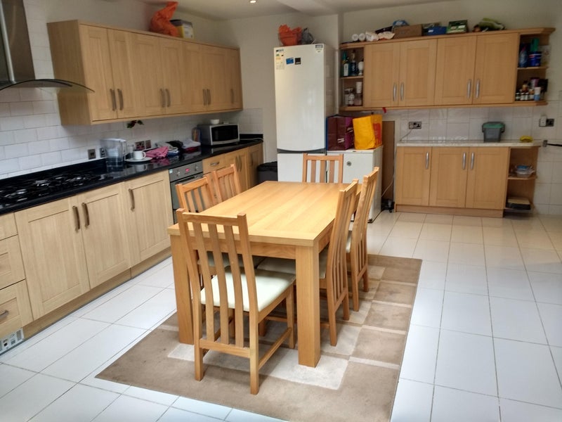 Room Coombe Lane in Greater London