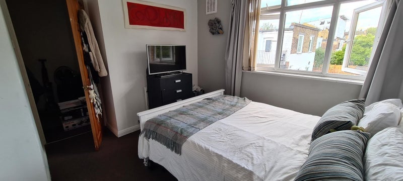 Room Coborn Road in Greater London