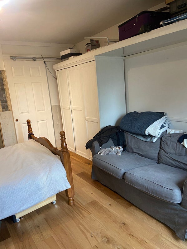 Room Leyton Grange in Greater London