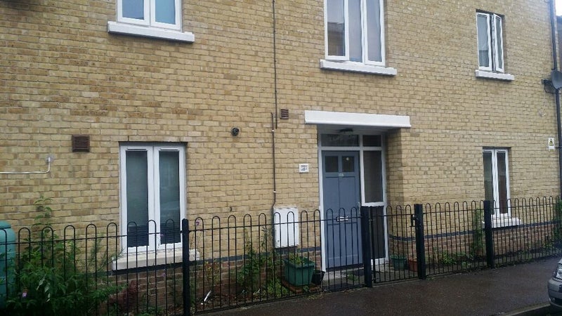 Room Leyton Grange in Greater London