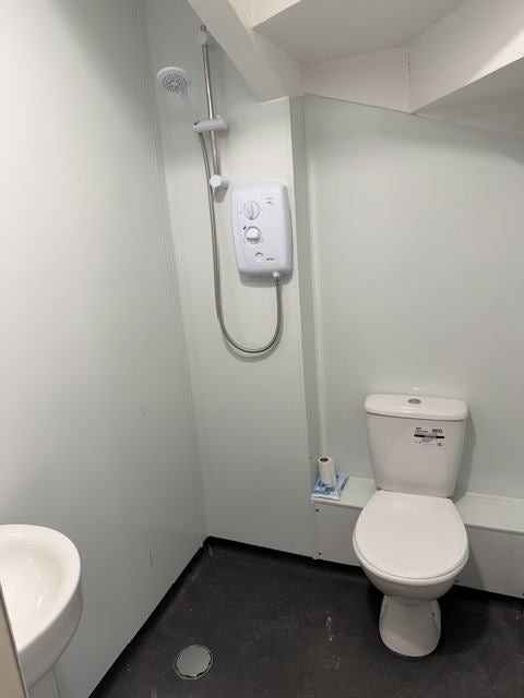Room Leyton Grange in Greater London