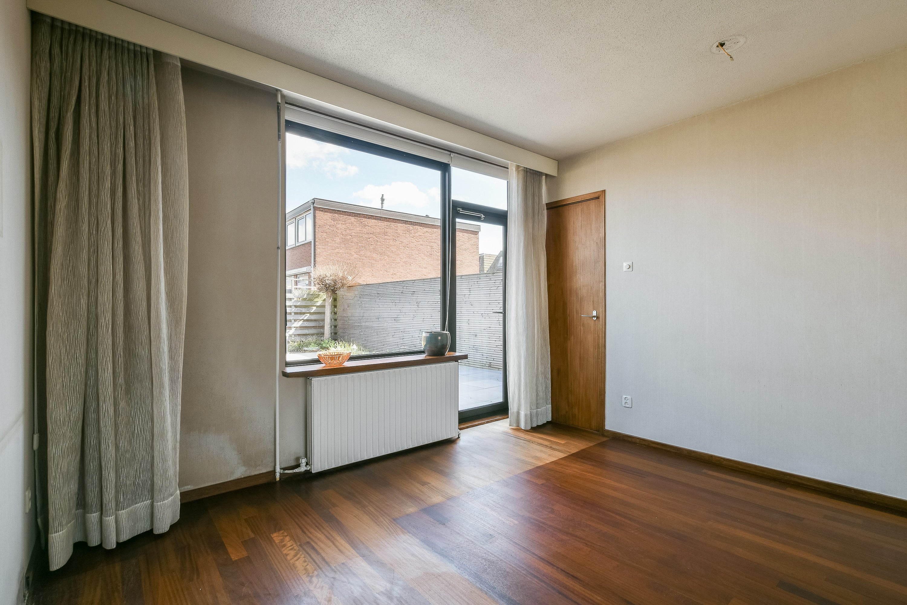 Tussenwoning te koop: Newtonstraat 11, Badhoevedorp