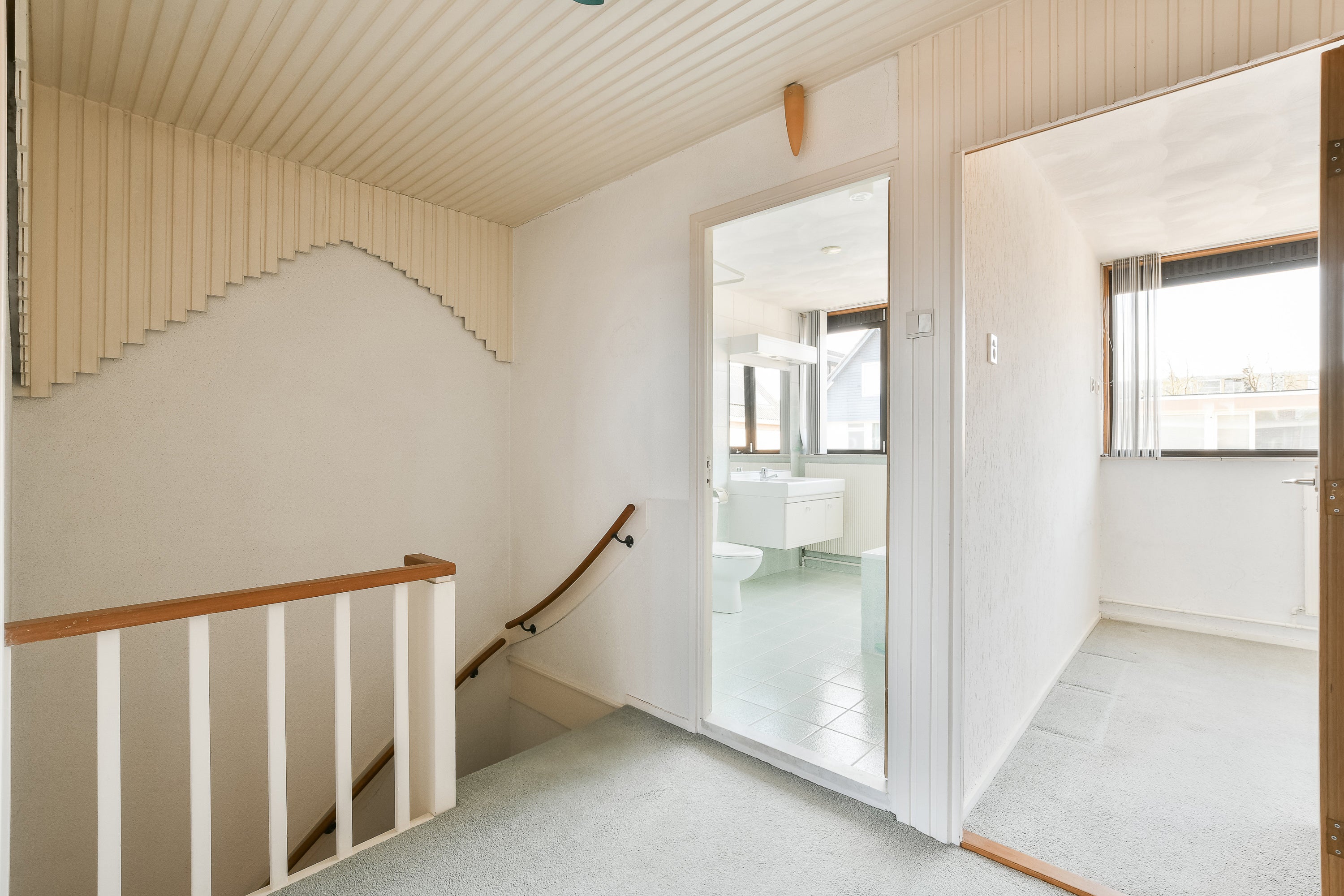 Tussenwoning te koop: Newtonstraat 11, Badhoevedorp
