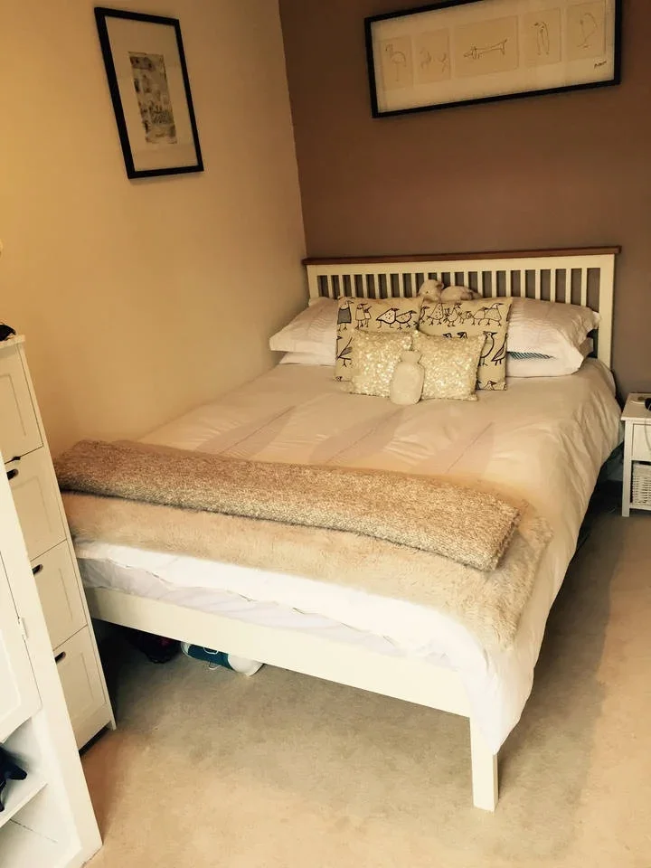 Flat Queenstown Road in Greater London