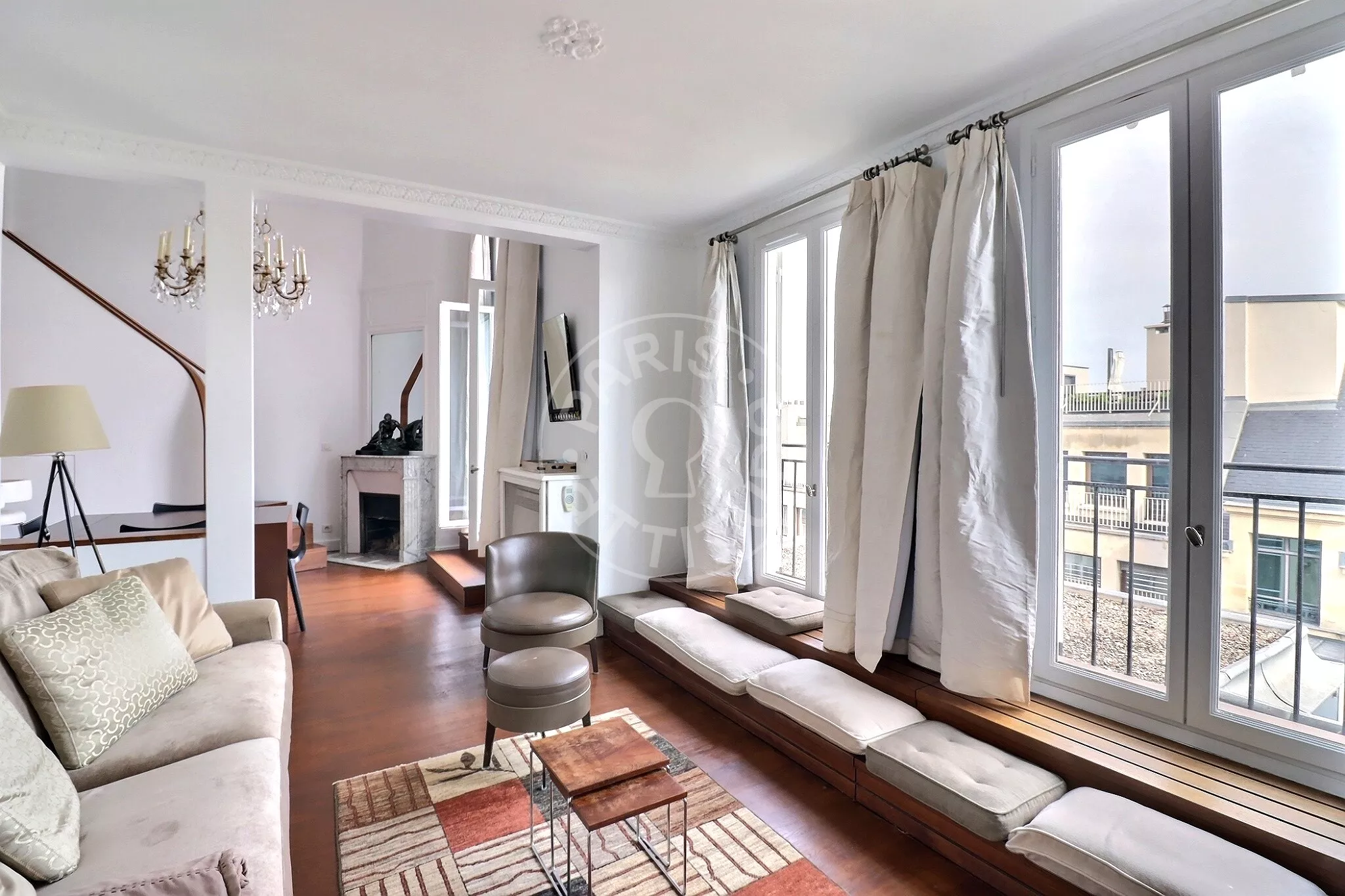 Appartement Rue de Surène à Paris