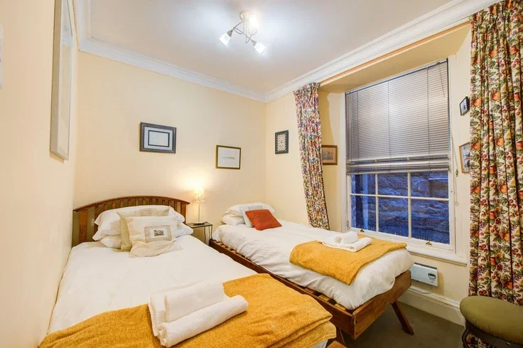 Flat Borthwick's Close in City of Edinburgh