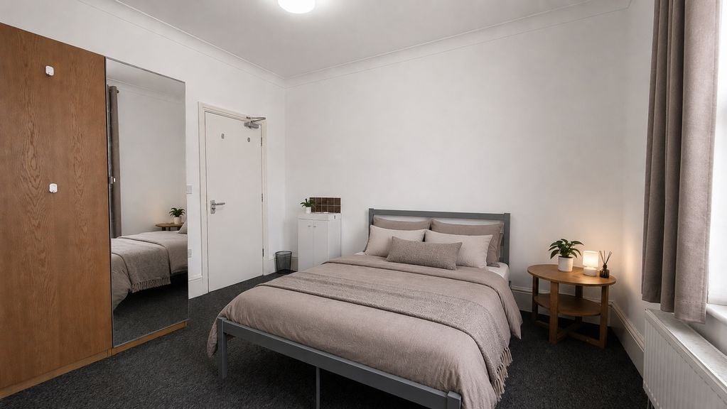 Room Beeston Road in Nottingham