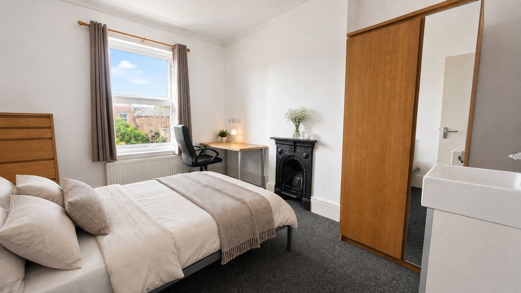 Room Beeston Road in Nottingham