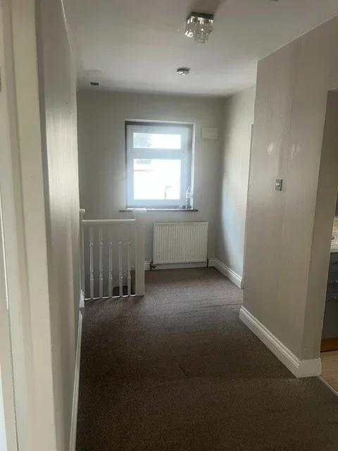 Flat Westmere Drive in Greater London