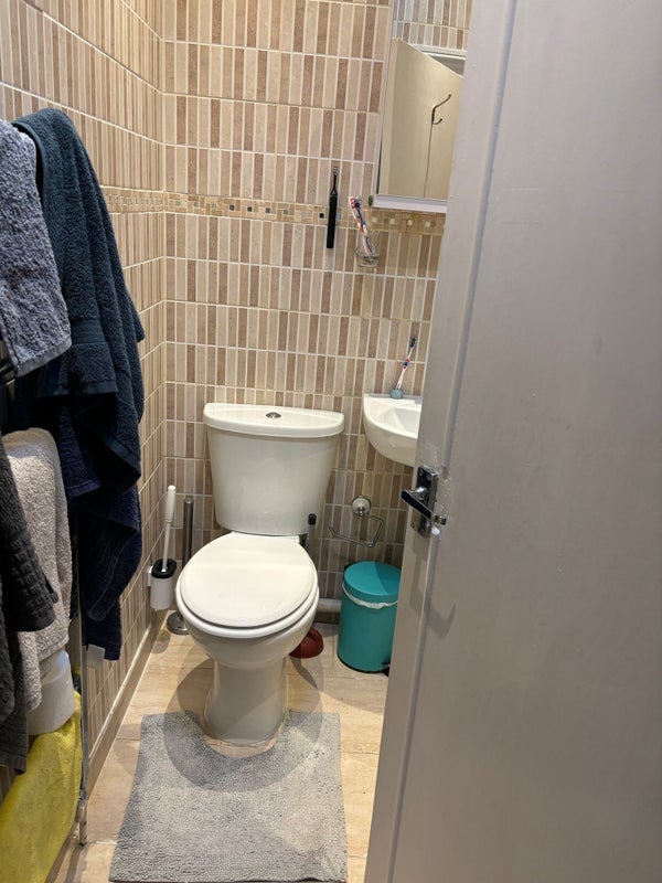 Room Falkland Road in Greater London