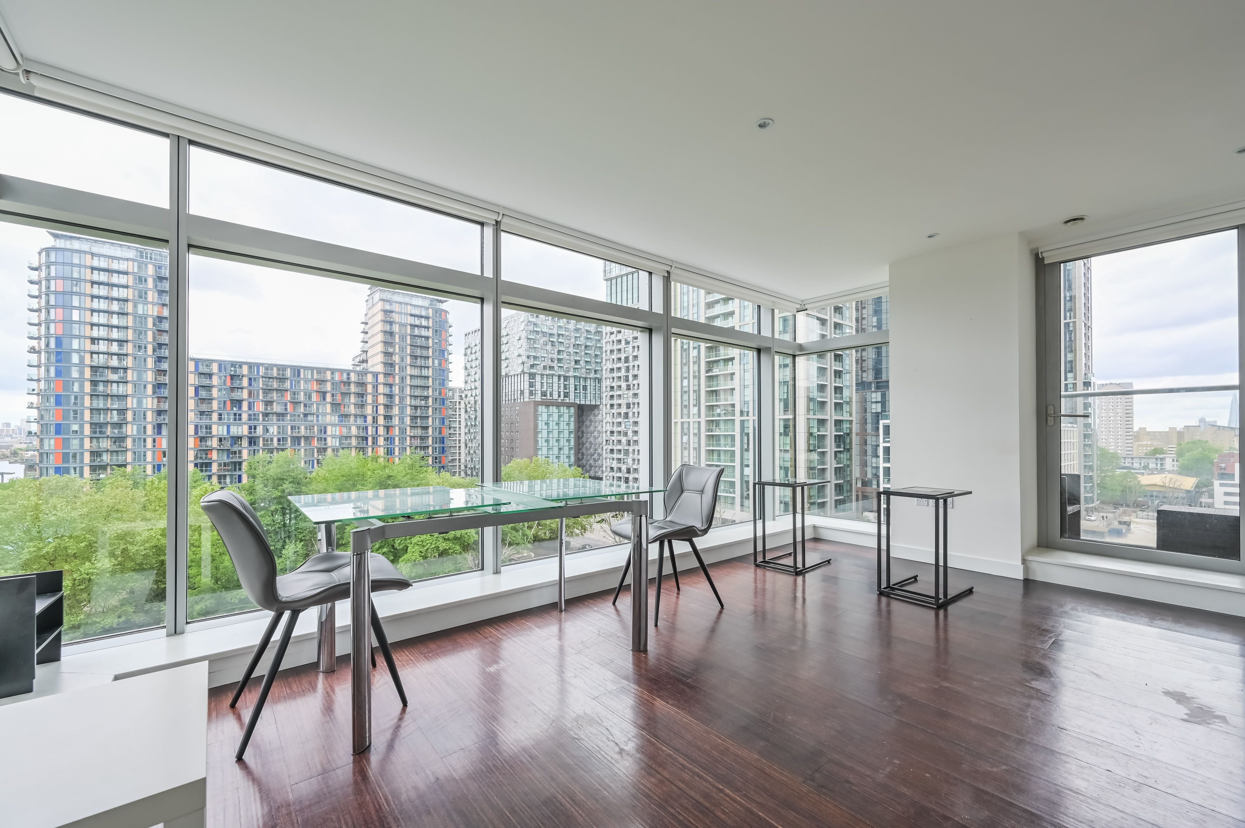 Flat Millharbour in Greater London