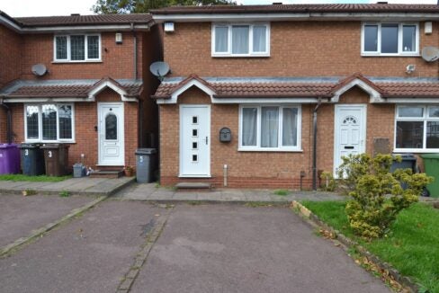 House Shayler Grove in Wolverhampton