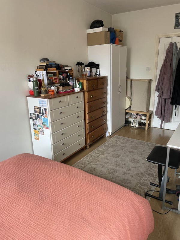 Room South Lambeth Road in Greater London