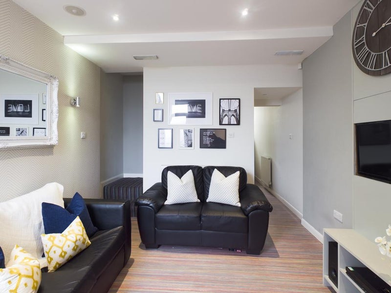 Room Thornton Road in Stoke-on-Trent