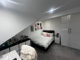 Flat Cliff Mount in Leeds