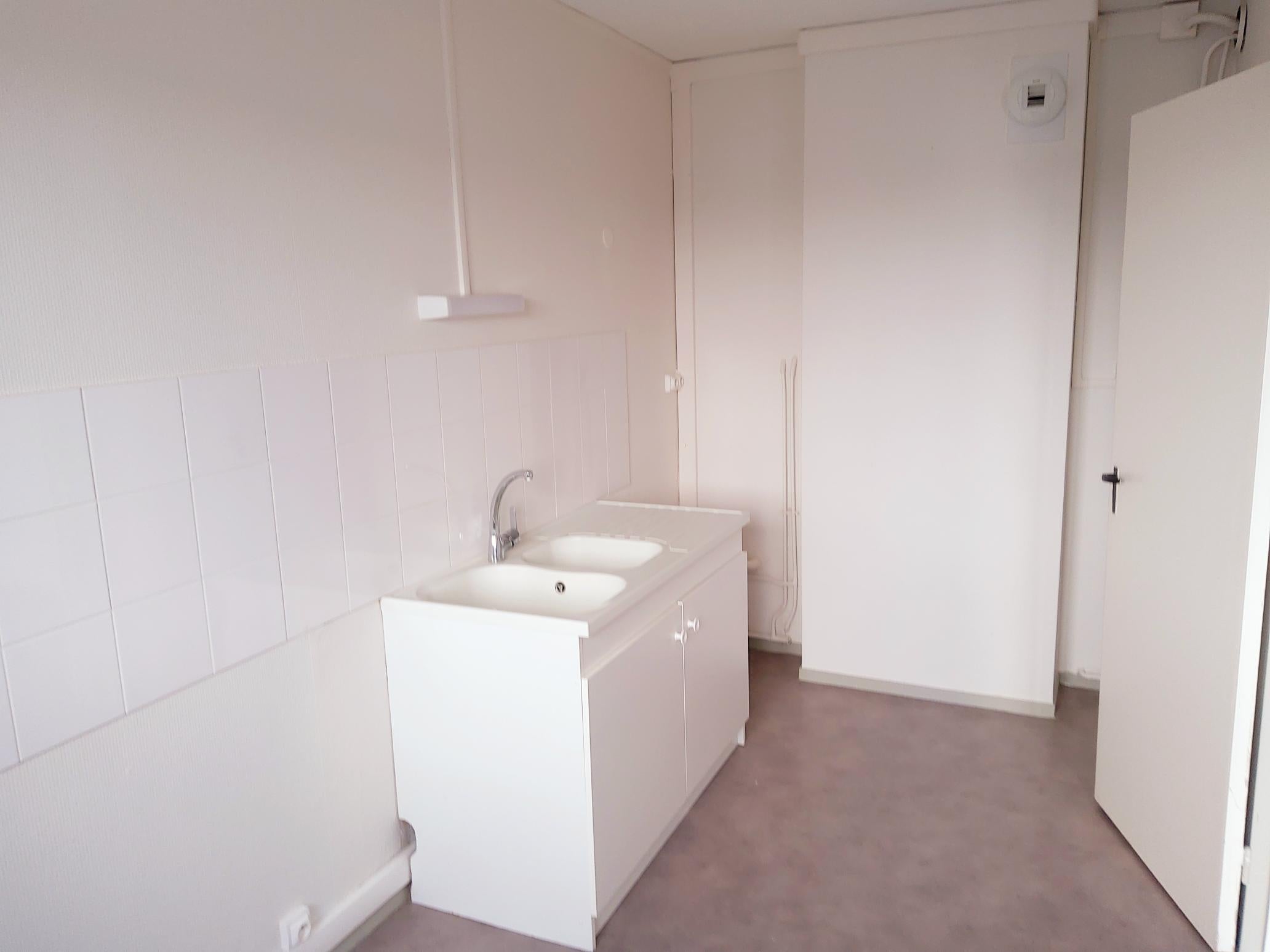 Flat Route de Pougues les Eaux in Parigny-les-Vaux