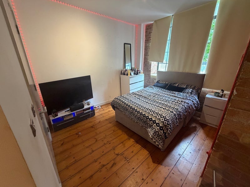 Room Back Church Lane in Greater London