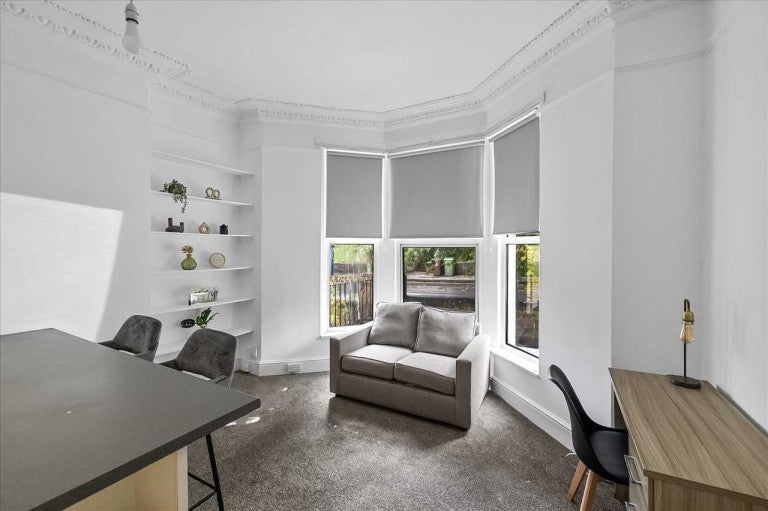 Flat Houndiscombe Road in Plymouth