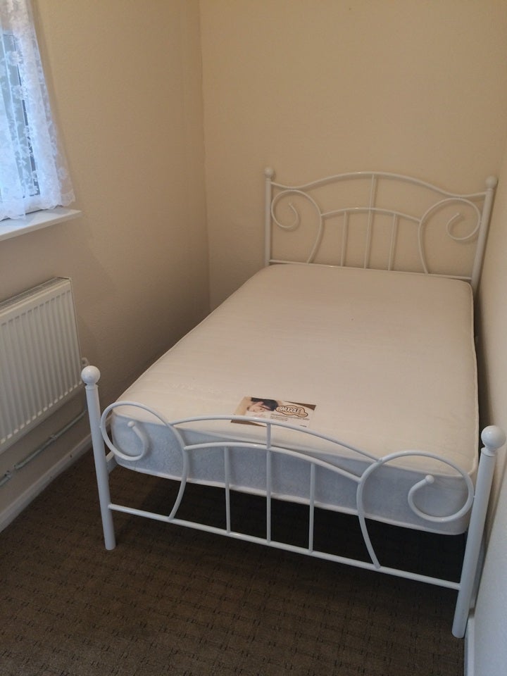 Room Lincoln Road in Peterborough