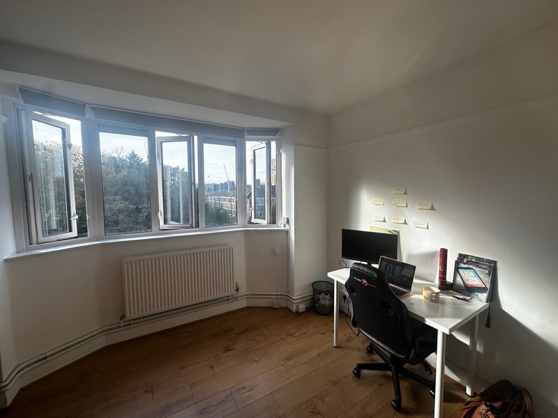 Room Jamaica Road in Greater London