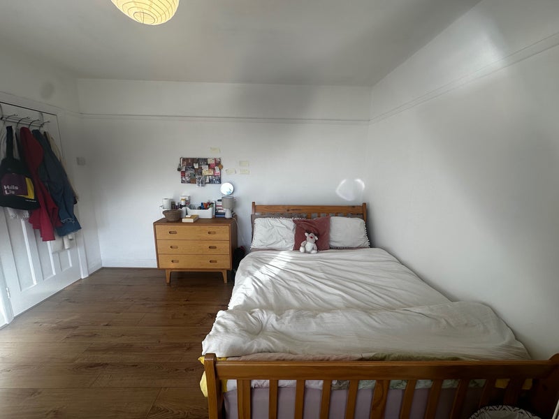 Room Jamaica Road in Greater London