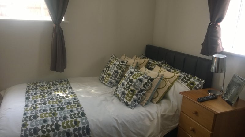 Room Canada Road in Greater London