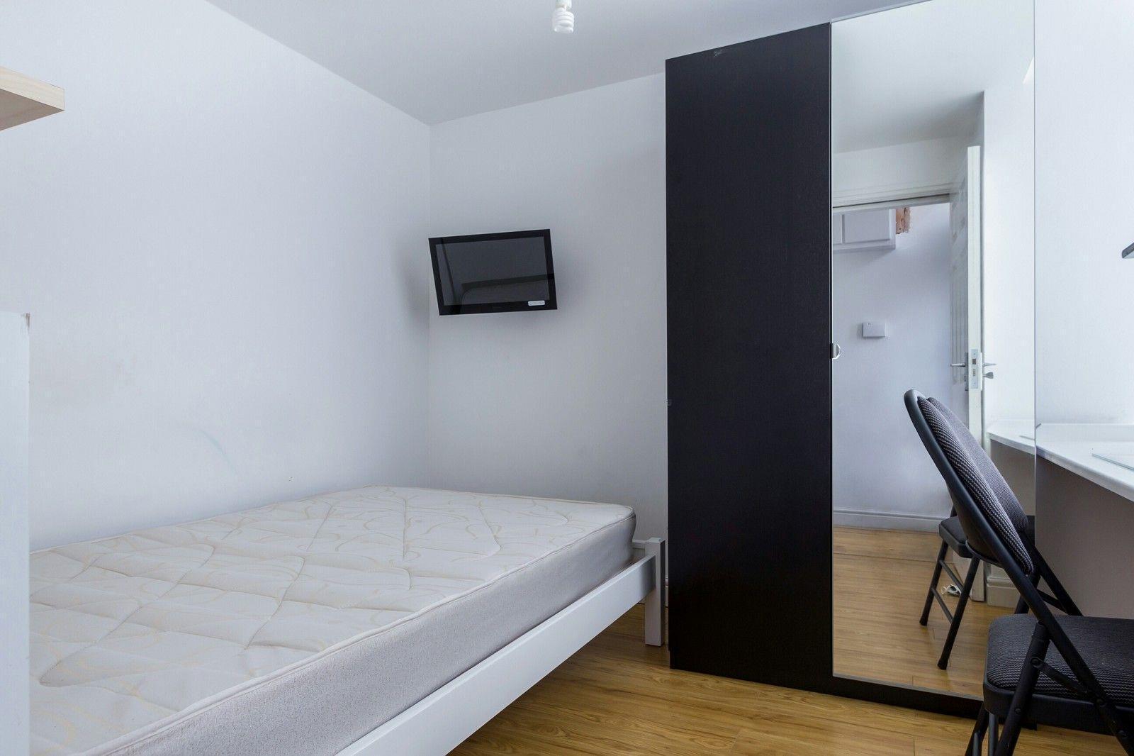 Flat Dawlish Road in Birmingham