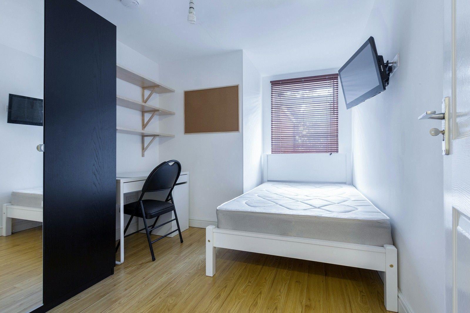 Flat Dawlish Road in Birmingham