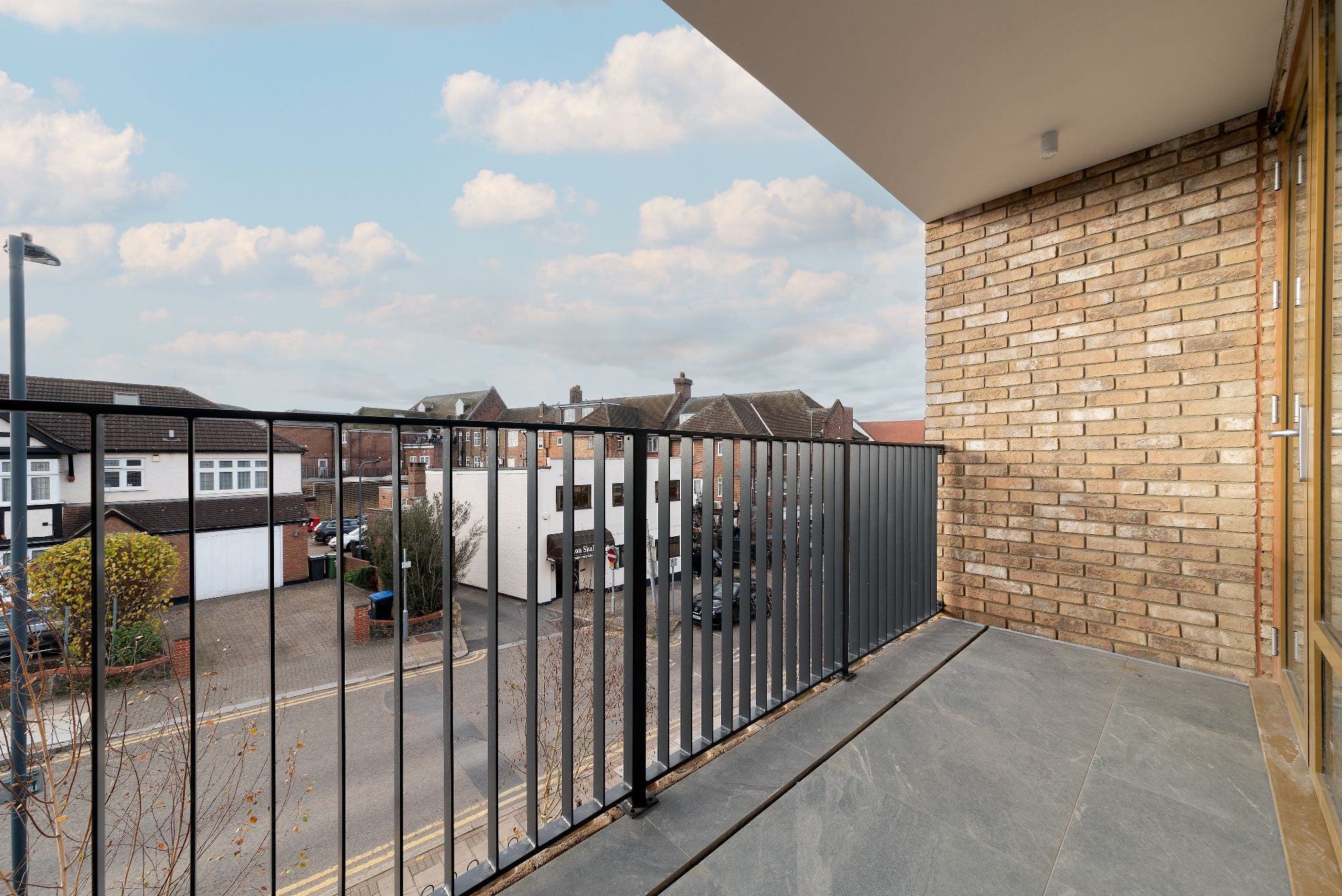 Flat Draycott Avenue in Greater London