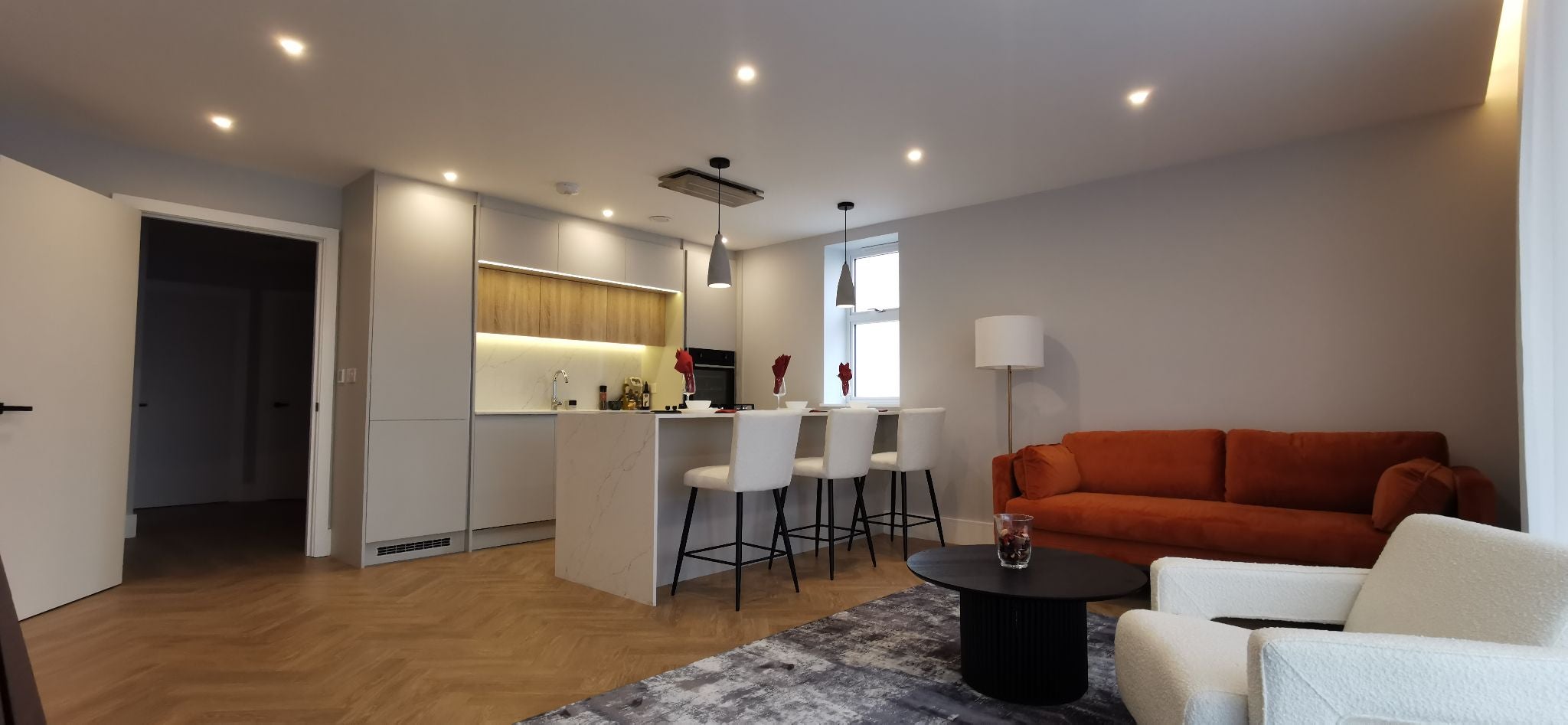Flat Draycott Avenue in Greater London