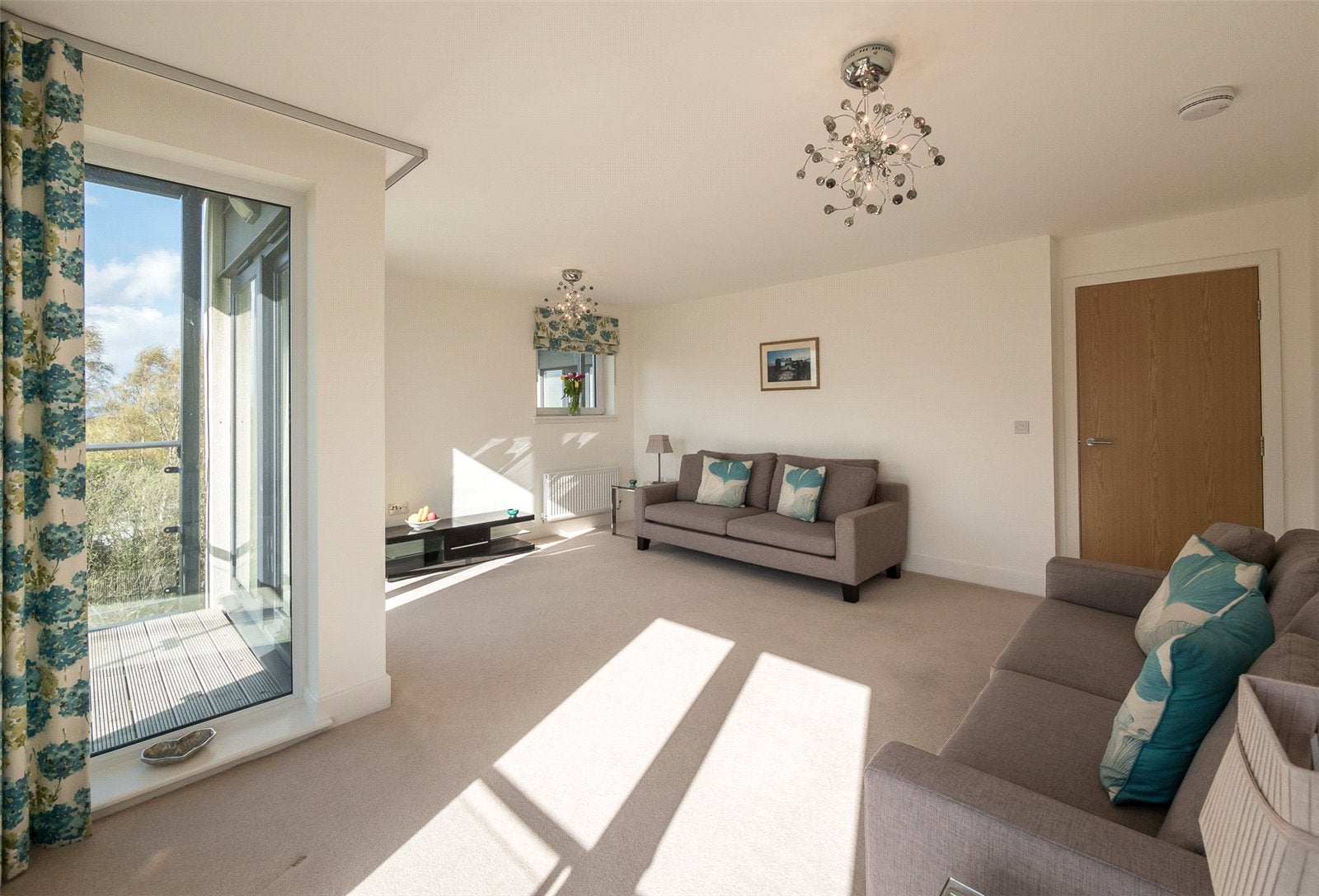 Flat Burnbrae Park in City of Edinburgh