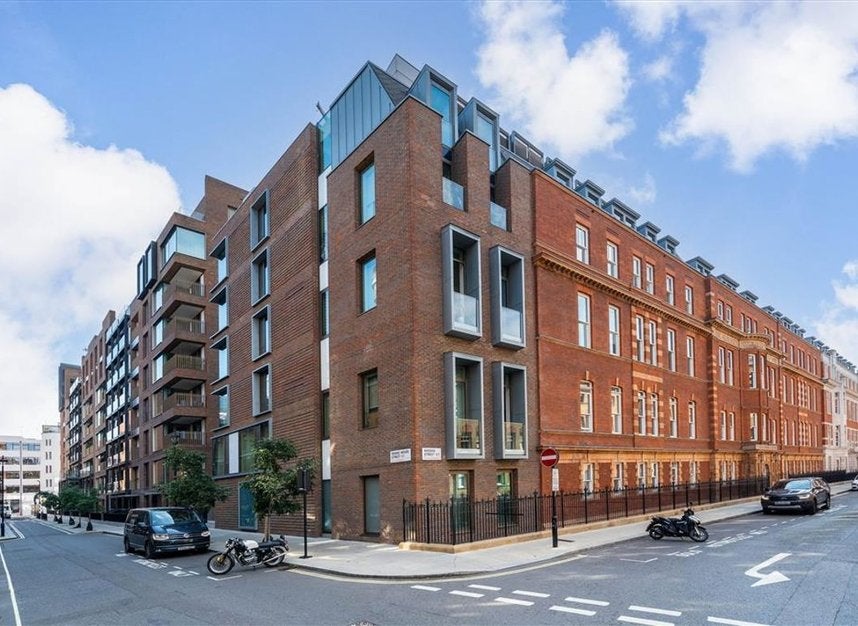 Flat Pearson Square in City of Westminster
