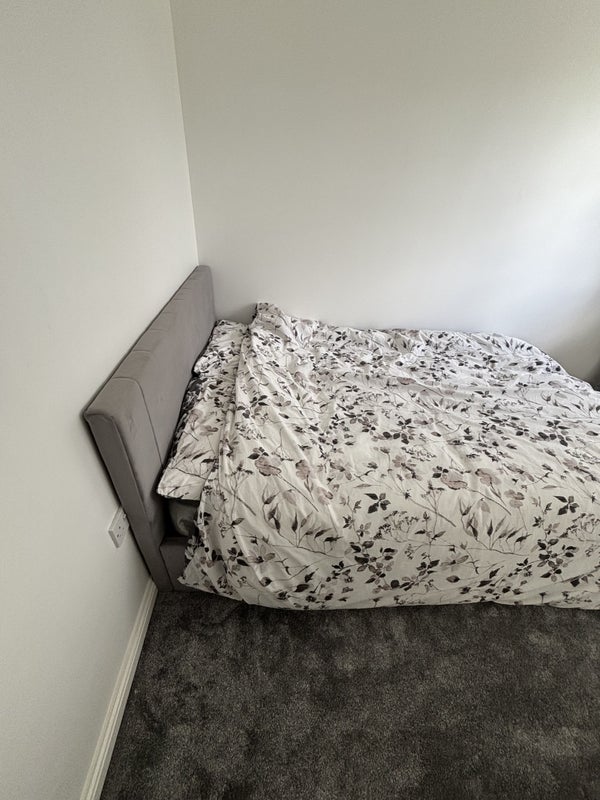 Room Hadfield Way in Metropolitan Borough of Solihull