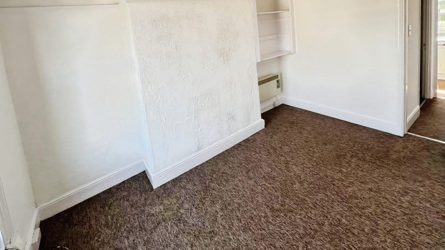Flat Blackboy Road in Exeter