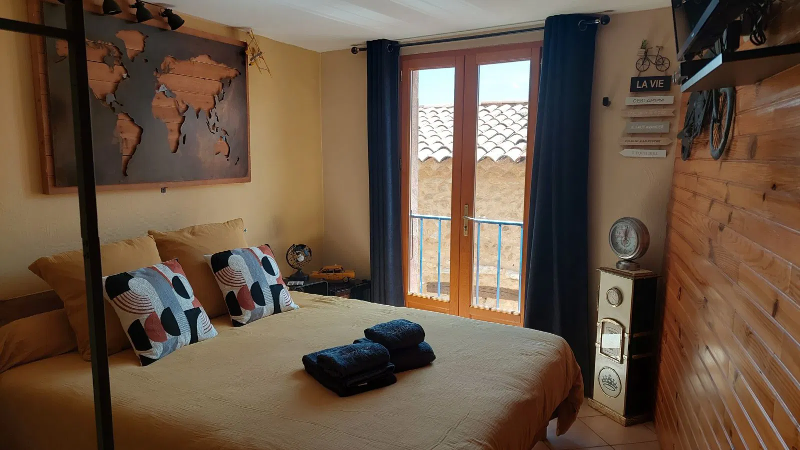 Room Rue Plane in Sainte-Croix-du-Verdon