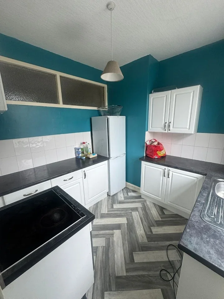 Flat Oakworth Road in Bradford