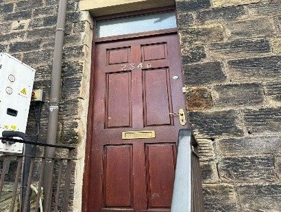 Flat Oakworth Road in Bradford