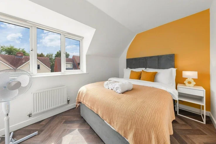 Flat Holmesgate Place in Greater London