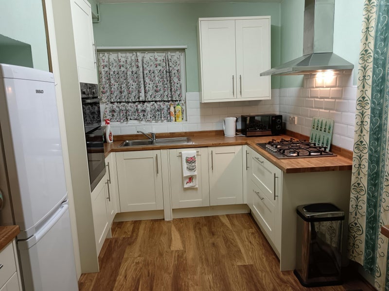 Room Whitburn Road in Greater London