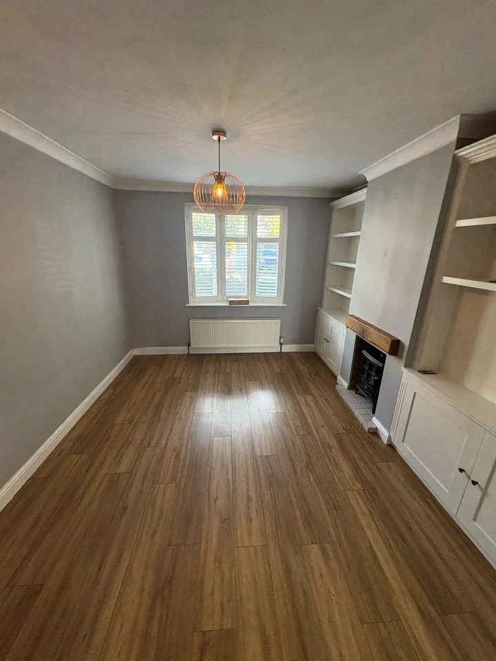 Room Brook Street in Greater London